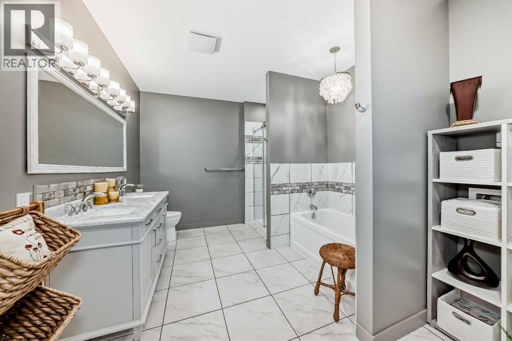3 - 255049 Township Rd 432, Rural Ponoka County, AB - Indoor Photo Showing Bathroom