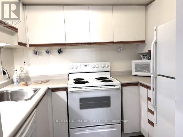 216 - 92 King Street E, Toronto, ON - Indoor Photo Showing Kitchen