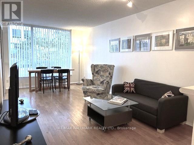 216 - 92 King Street E, Toronto, ON - Indoor Photo Showing Living Room