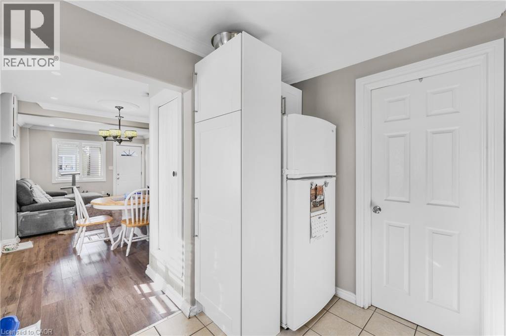 410 Cope Street, Hamilton, ON - Indoor Photo Showing Other Room