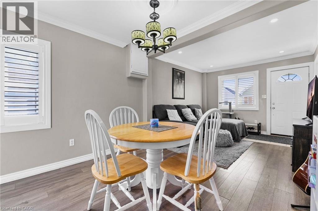 410 Cope Street, Hamilton, ON - Indoor Photo Showing Dining Room