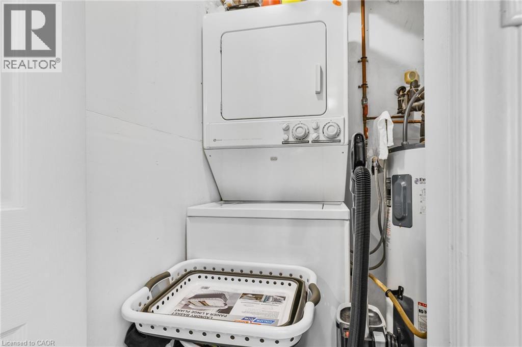 410 Cope Street, Hamilton, ON - Indoor Photo Showing Laundry Room