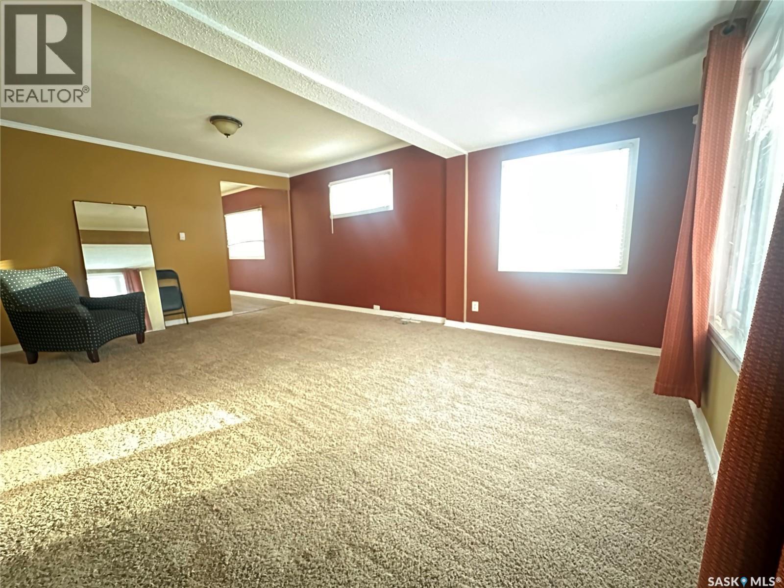 59 Haultain Avenue, Yorkton, SK - Indoor Photo Showing Other Room