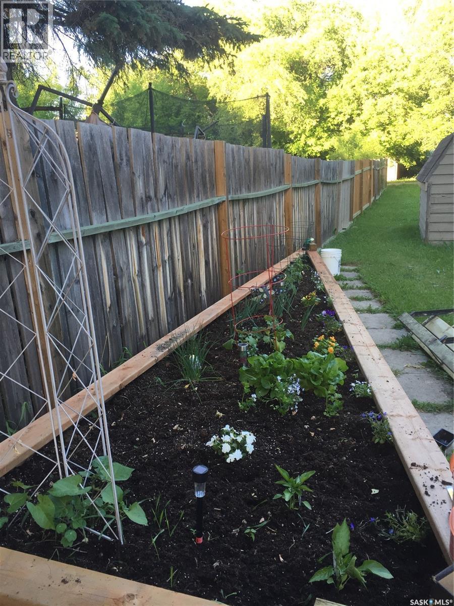 59 Haultain Avenue, Yorkton, SK - Outdoor