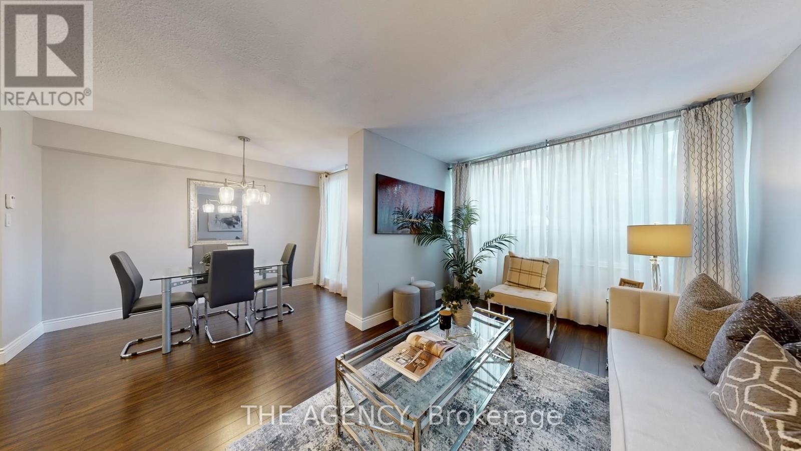 119 - 60 Southport Street N, Toronto, ON - Indoor Photo Showing Living Room