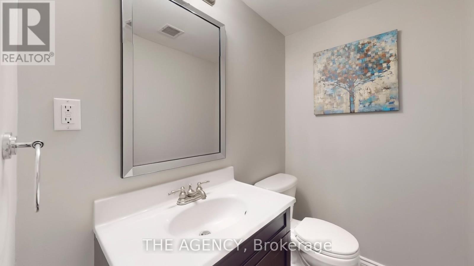 119 - 60 Southport Street N, Toronto, ON - Indoor Photo Showing Bathroom