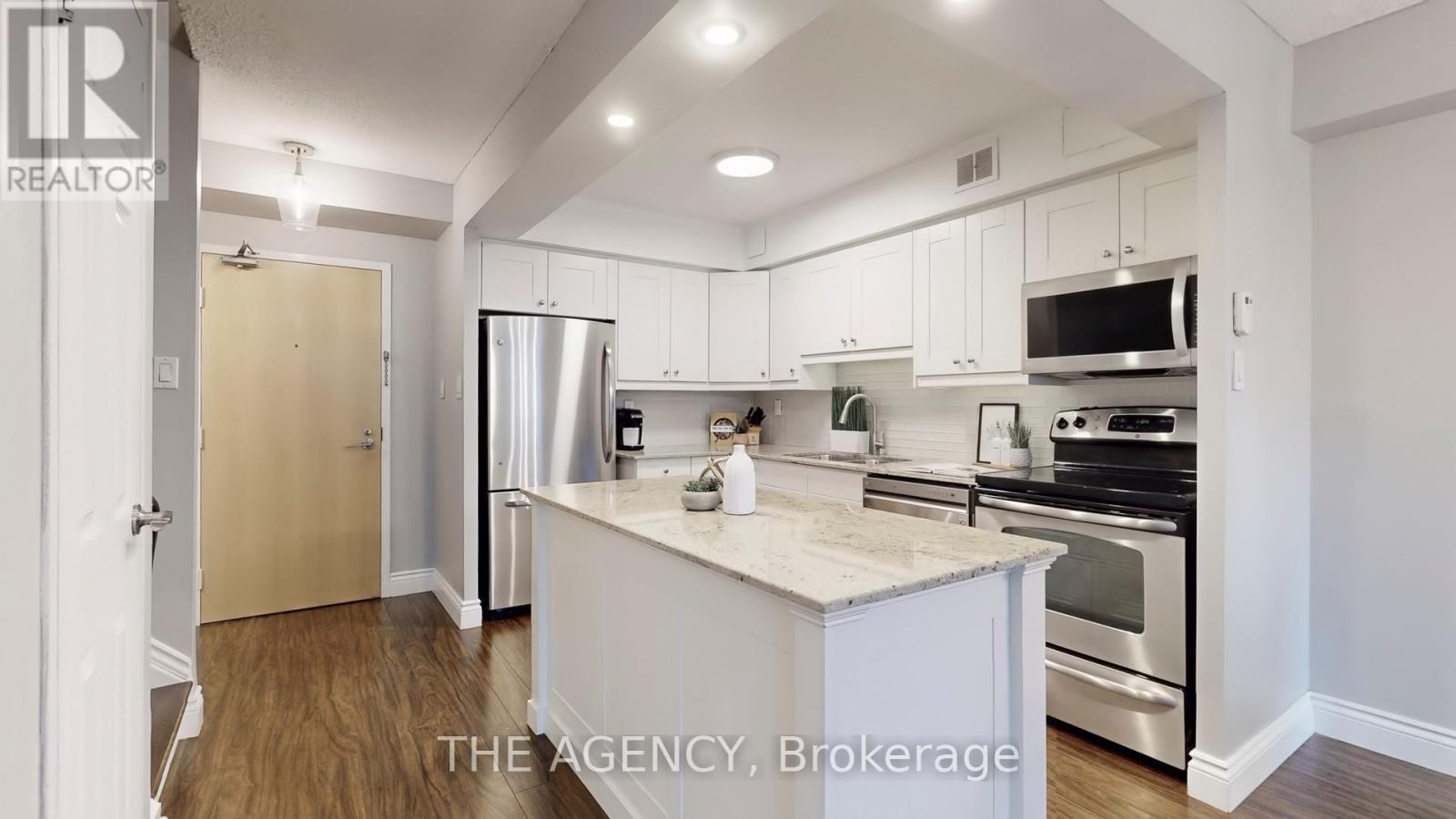 119 - 60 Southport Street N, Toronto, ON - Indoor Photo Showing Kitchen With Stainless Steel Kitchen