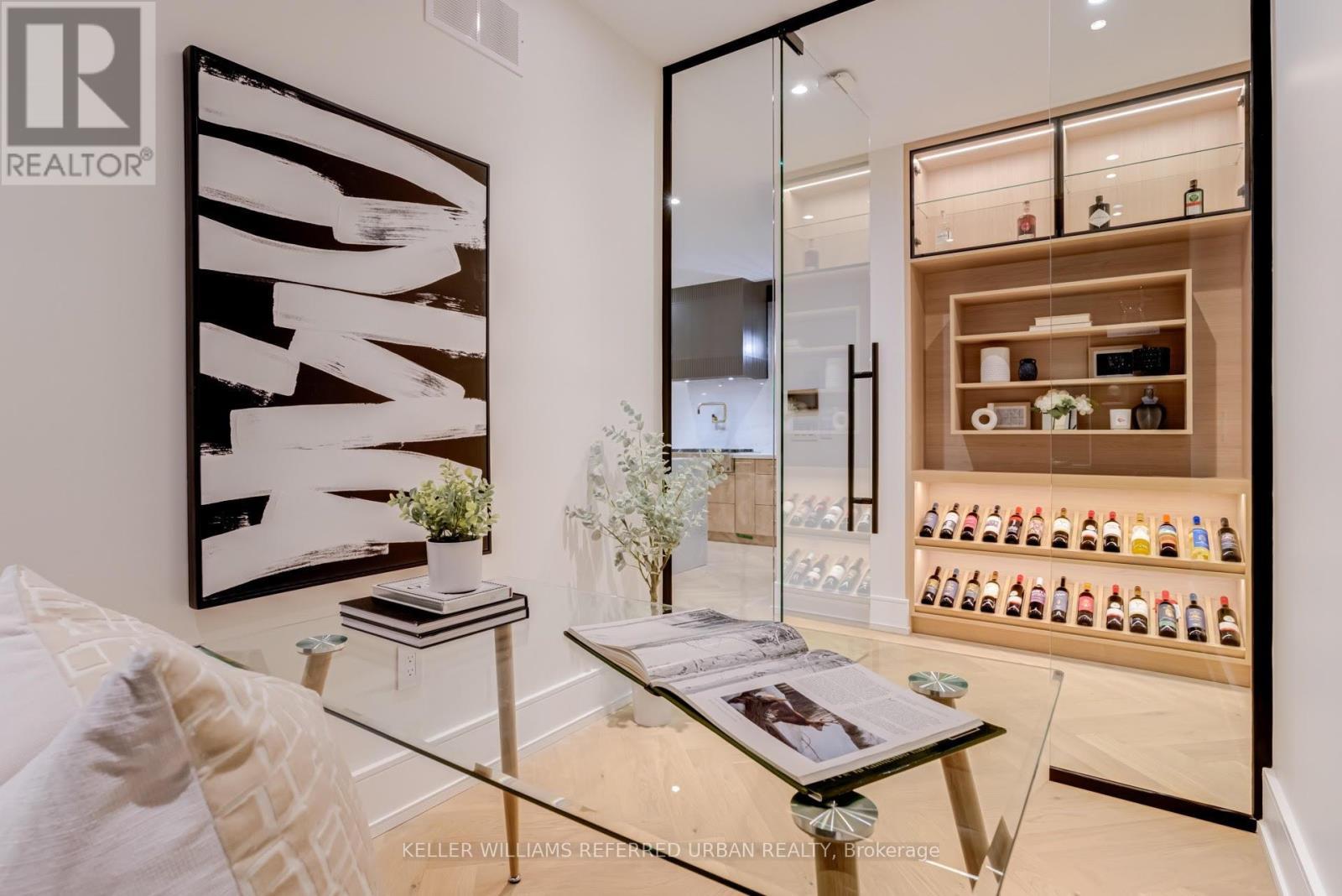 33 Twelfth Street, Toronto, ON - Indoor