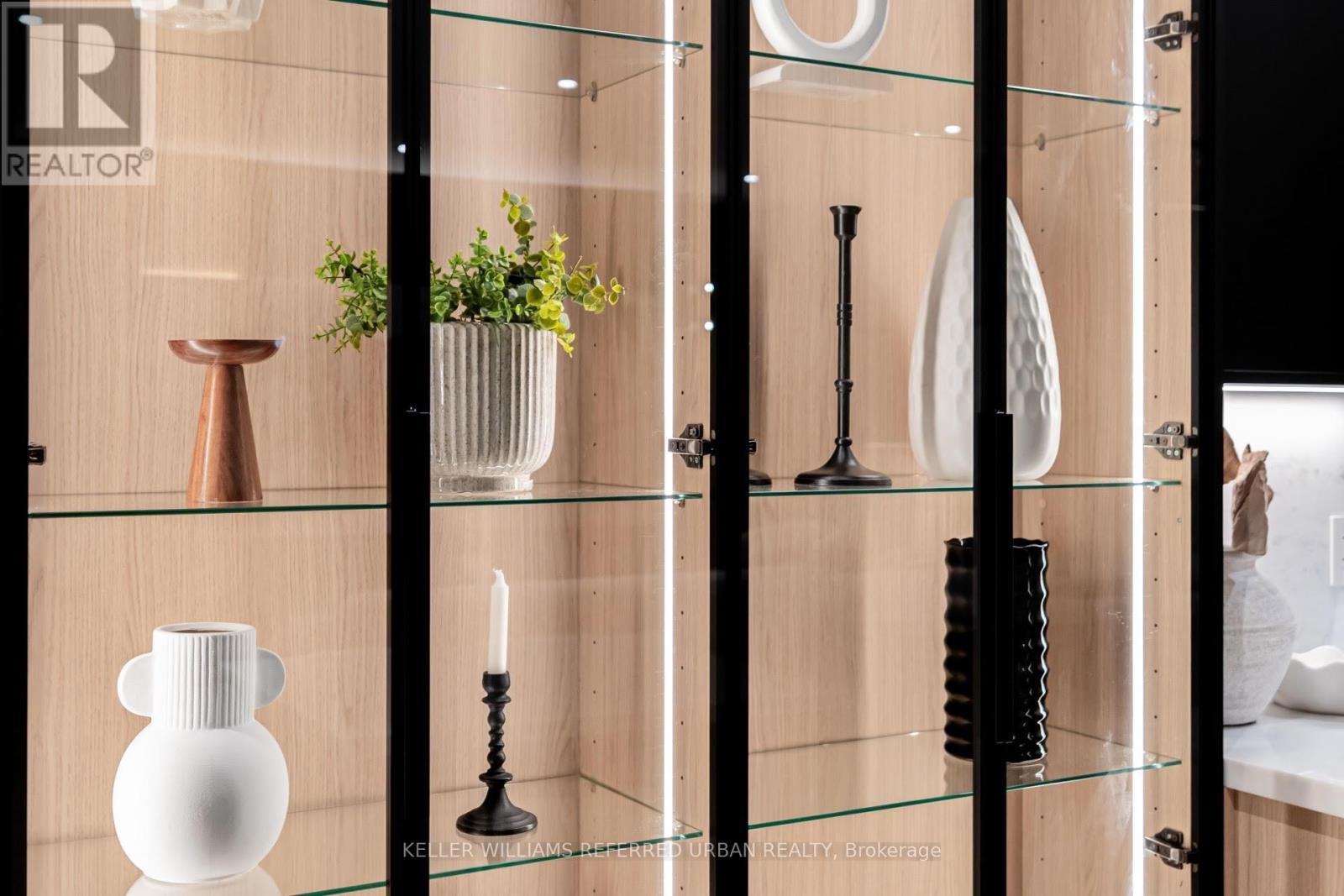 33 Twelfth Street, Toronto, ON - Indoor Photo Showing Basement