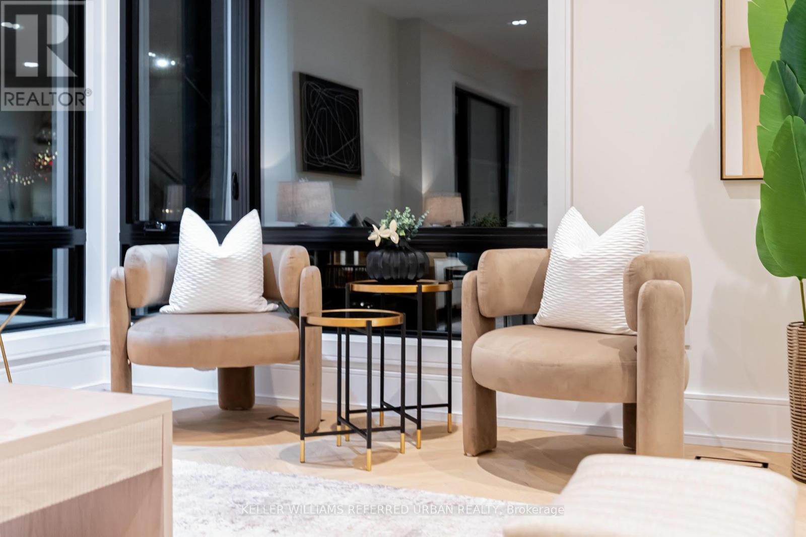 33 Twelfth Street, Toronto, ON -