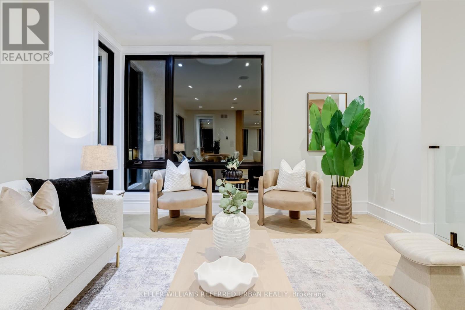 33 Twelfth Street, Toronto, ON - Indoor