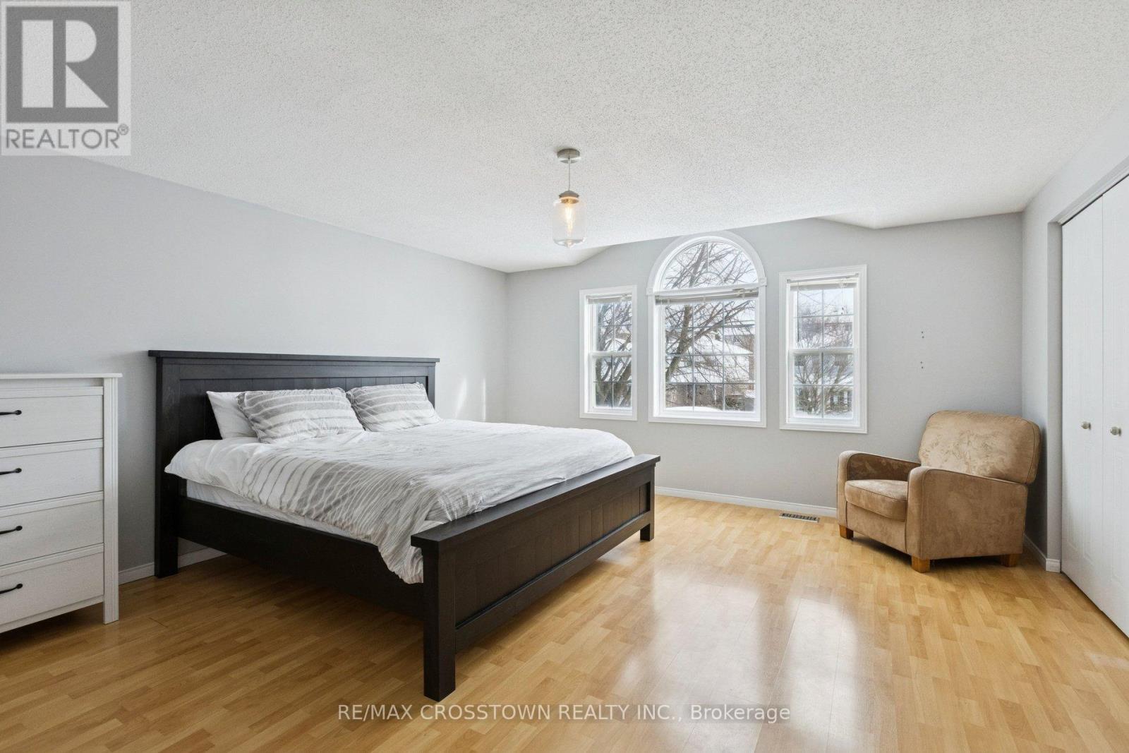 52 Gibb Street, Cambridge, ON - Indoor Photo Showing Bedroom