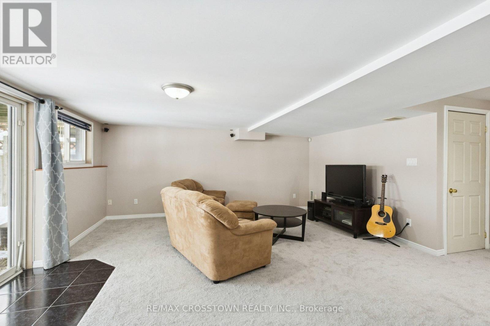 52 Gibb Street, Cambridge, ON - Indoor Photo Showing Other Room