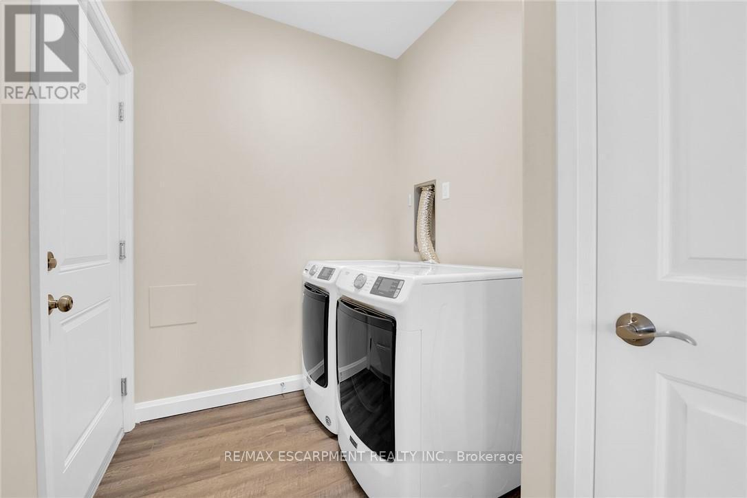 24 - 740 Main Street E, Haldimand, ON - Indoor Photo Showing Laundry Room