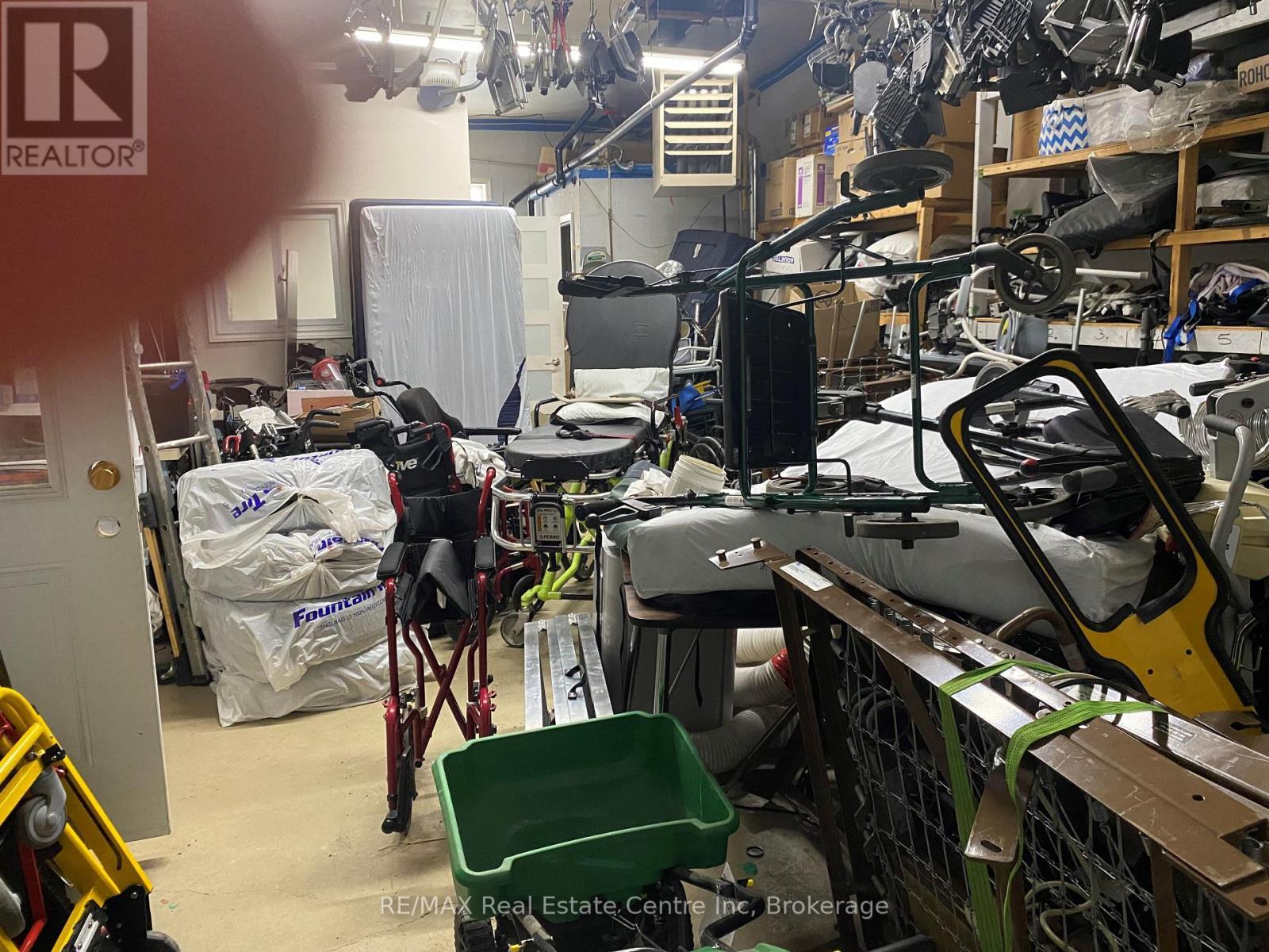 25 Commercial Street, Milton (Om Old Milton), ON