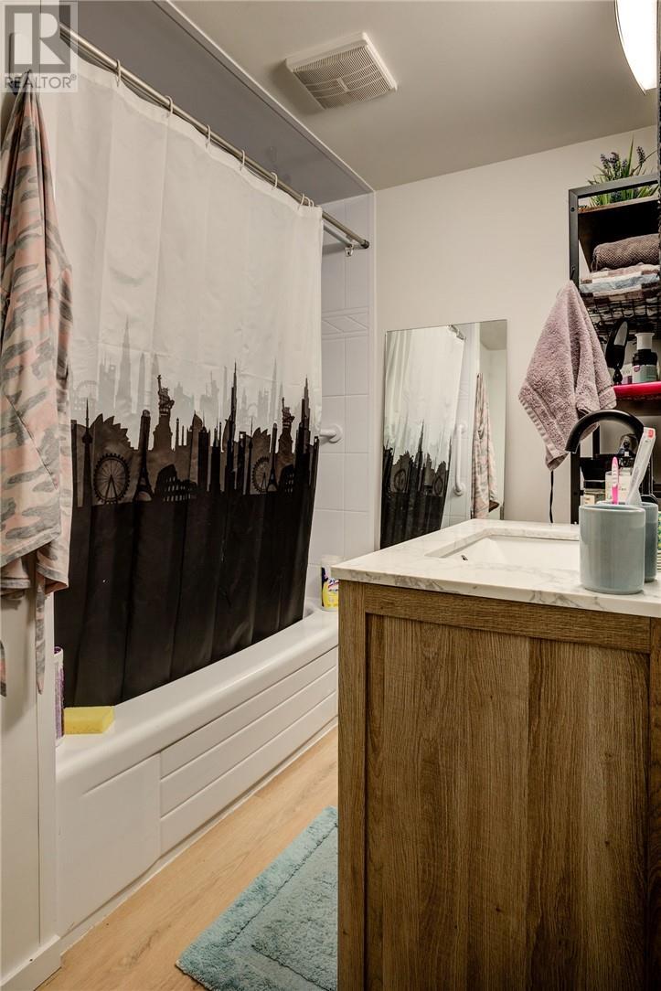 5780 Hwy 69 North, Hanmer, ON - Indoor Photo Showing Bathroom