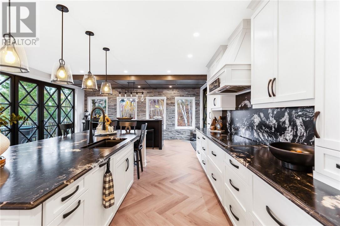 20 Breezehill Road, Skead, ON - Indoor Photo Showing Kitchen With Double Sink