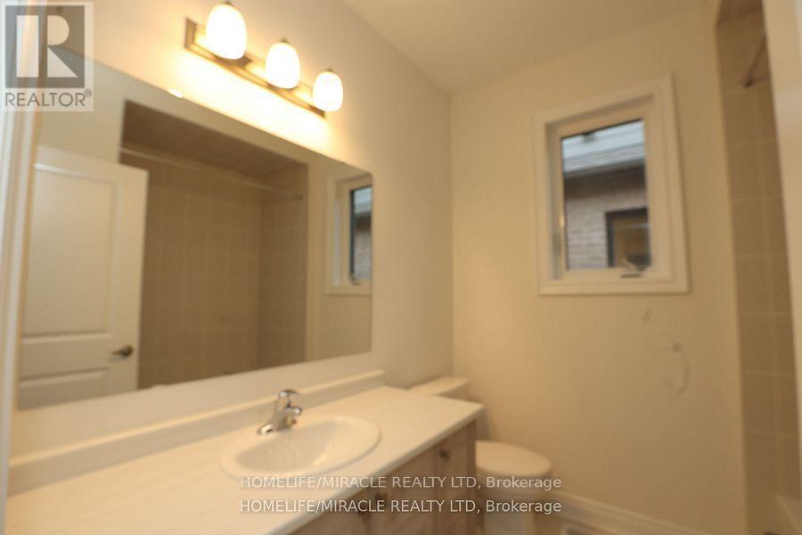 11 Calabria Drive, Caledon, ON - Indoor Photo Showing Bathroom
