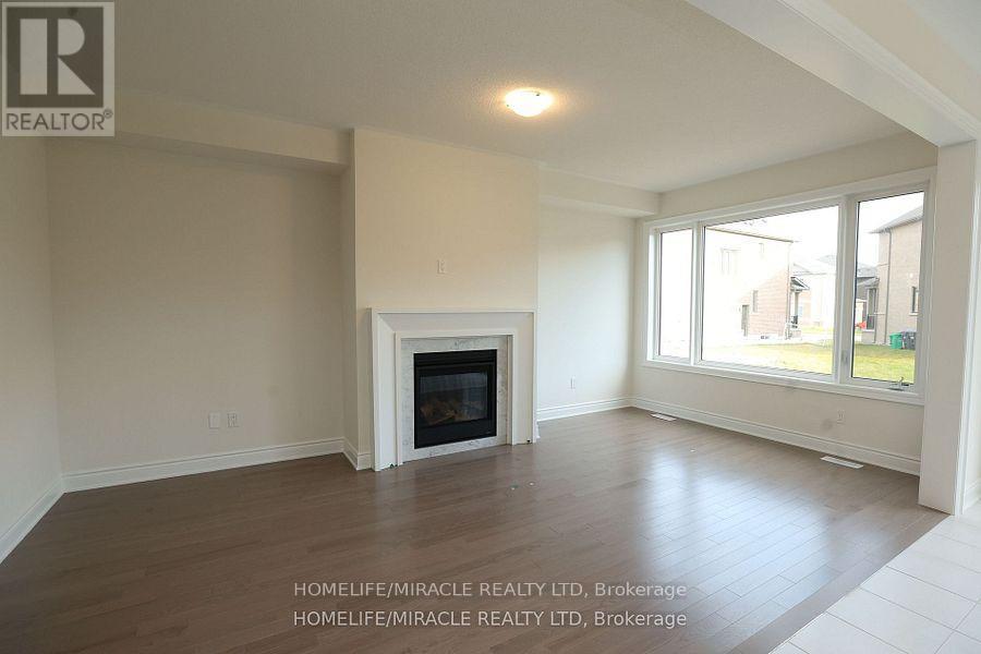 11 Calabria Drive, Caledon, ON - Indoor Photo Showing Living Room With Fireplace