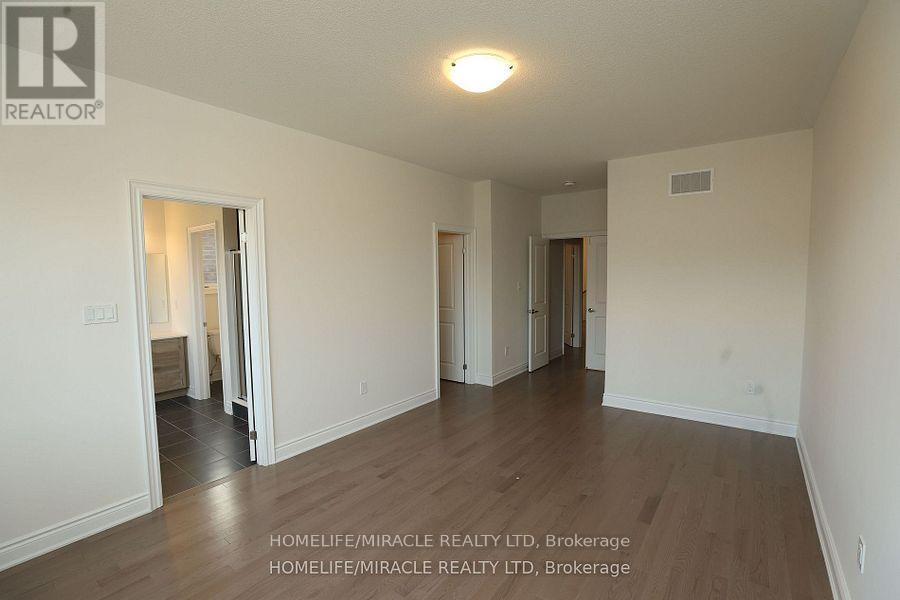 11 Calabria Drive, Caledon, ON - Indoor Photo Showing Other Room