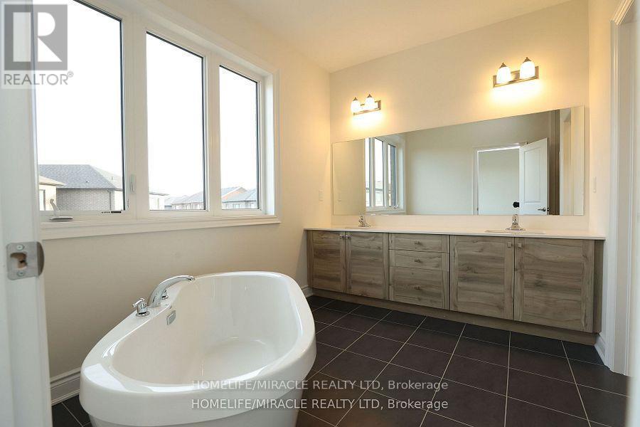 11 Calabria Drive, Caledon, ON - Indoor Photo Showing Bathroom