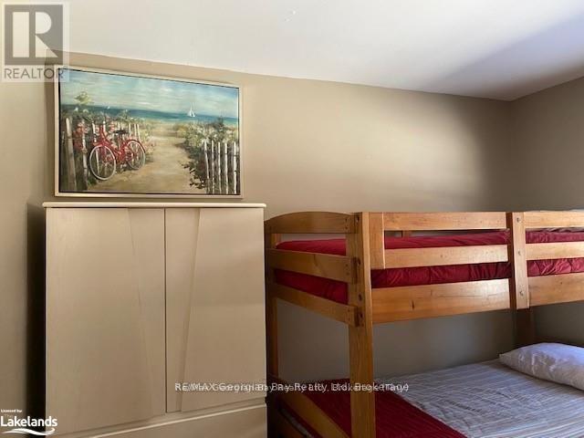139 Trout Lane, Tiny, ON - Indoor Photo Showing Bedroom