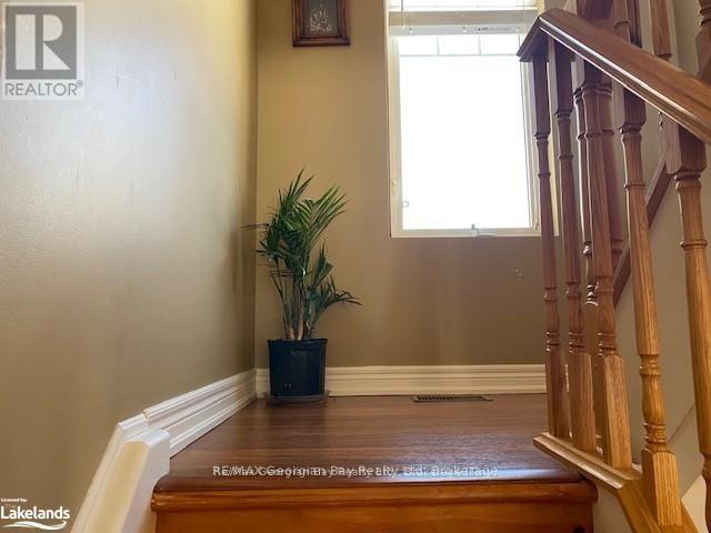 139 Trout Lane, Tiny, ON - Indoor Photo Showing Other Room