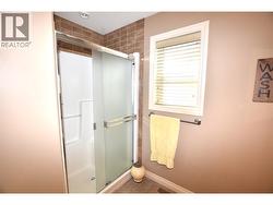 shower in the en-suite -