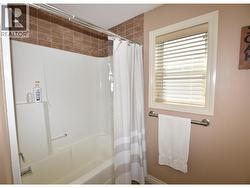 Main bath is a 4 piece -