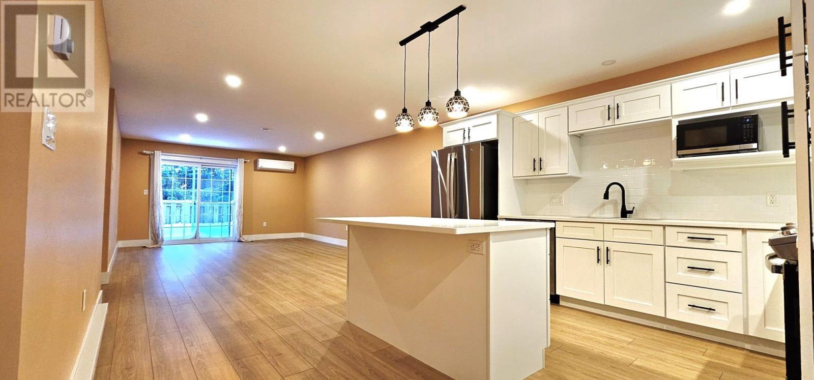 201-203 Stanmol Drive, Charlottetown, PE - Indoor Photo Showing Kitchen With Upgraded Kitchen