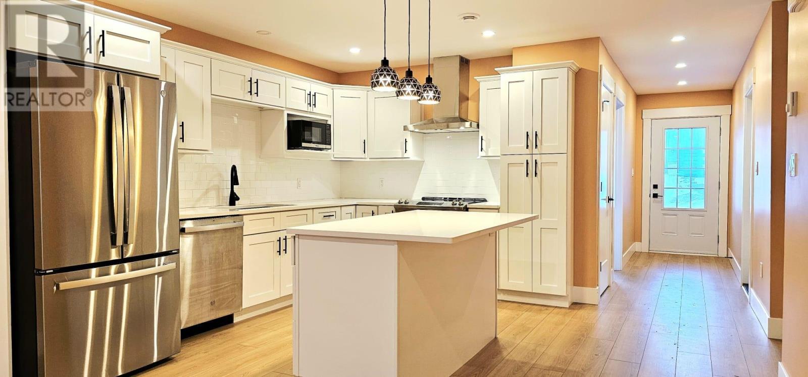 201-203 Stanmol Drive, Charlottetown, PE - Indoor Photo Showing Kitchen With Upgraded Kitchen