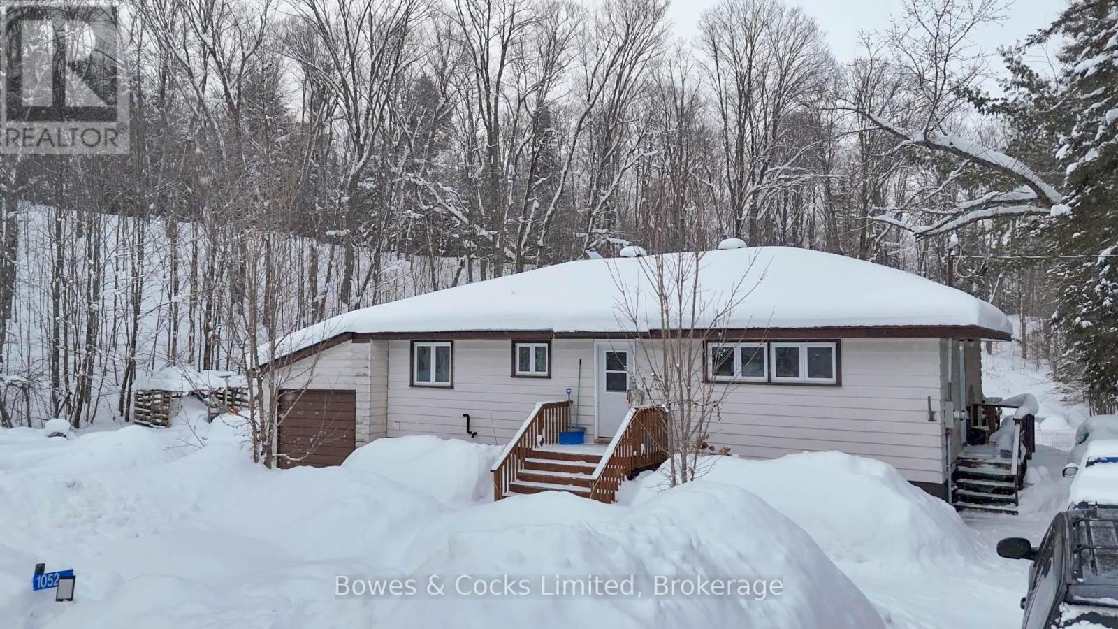 1052 Estates Road, Highlands East (Bicroft Ward), ON - Outdoor