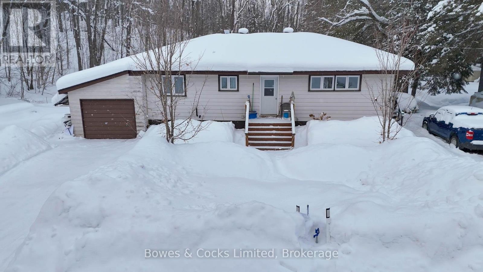 1052 Estates Road, Highlands East (Bicroft Ward), ON - Outdoor