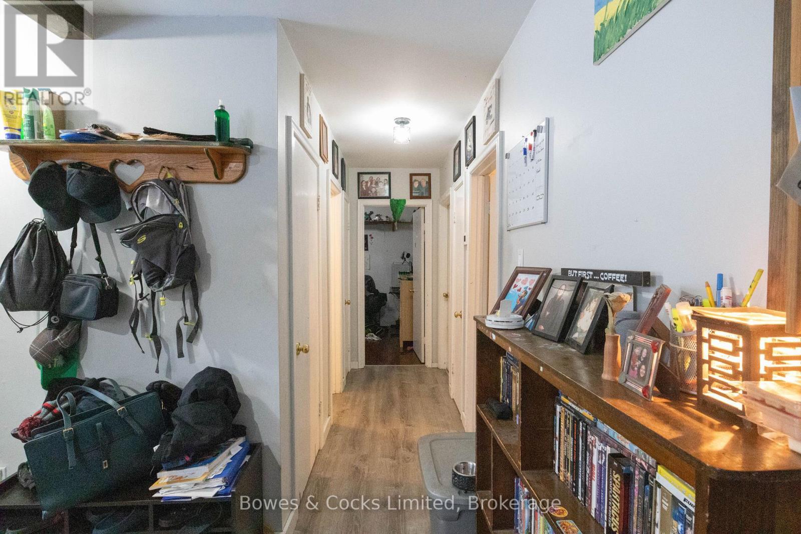 1052 Estates Road, Highlands East (Bicroft Ward), ON - Indoor Photo Showing Other Room