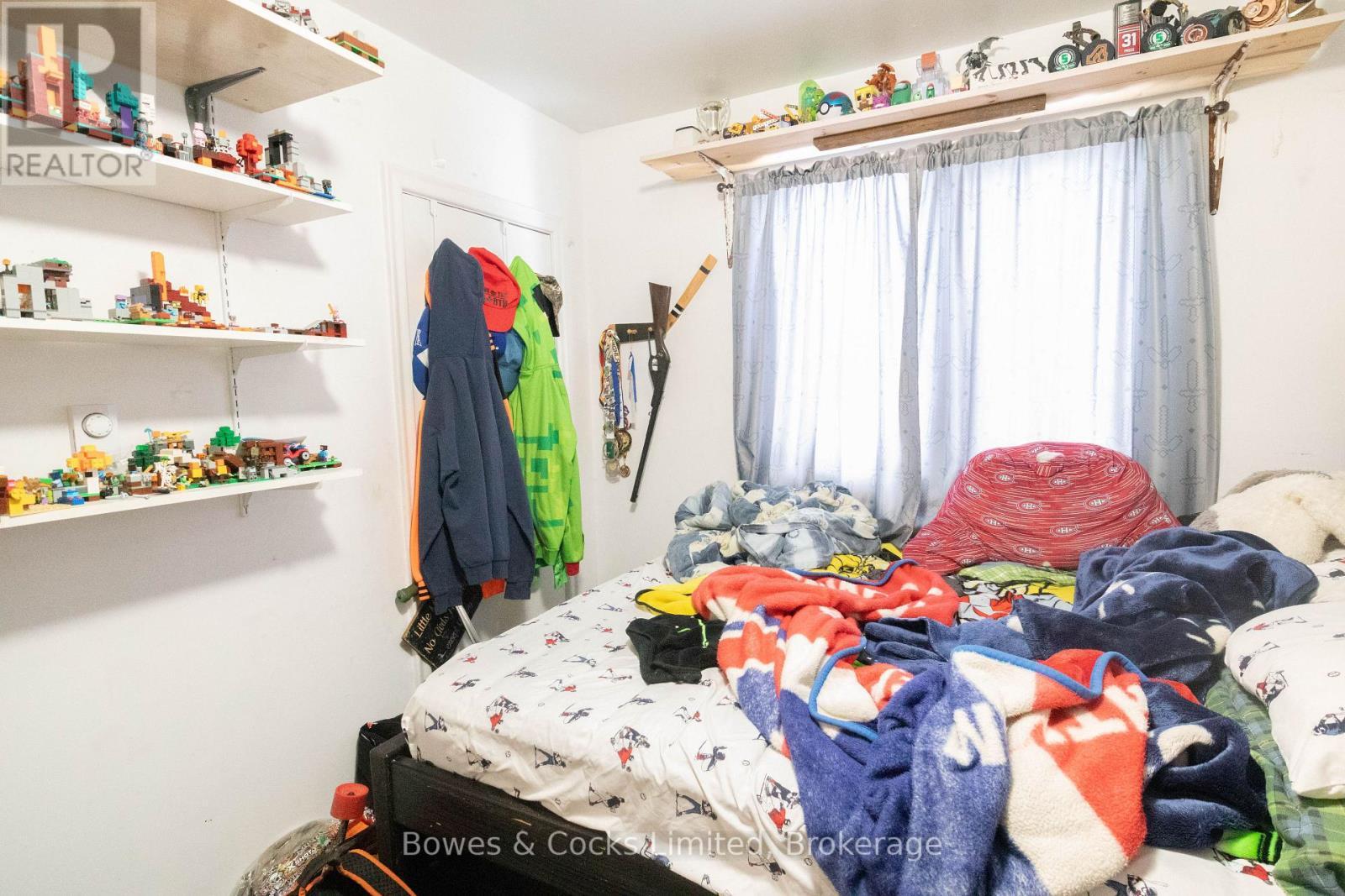 1052 Estates Road, Highlands East (Bicroft Ward), ON - Indoor With Storage