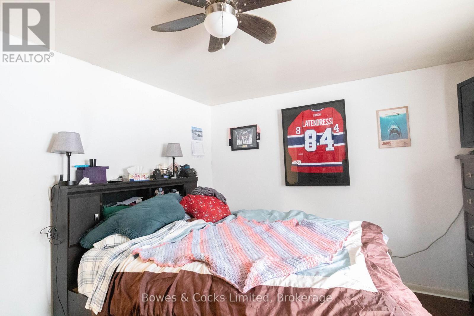 1052 Estates Road, Highlands East (Bicroft Ward), ON - Indoor Photo Showing Bedroom