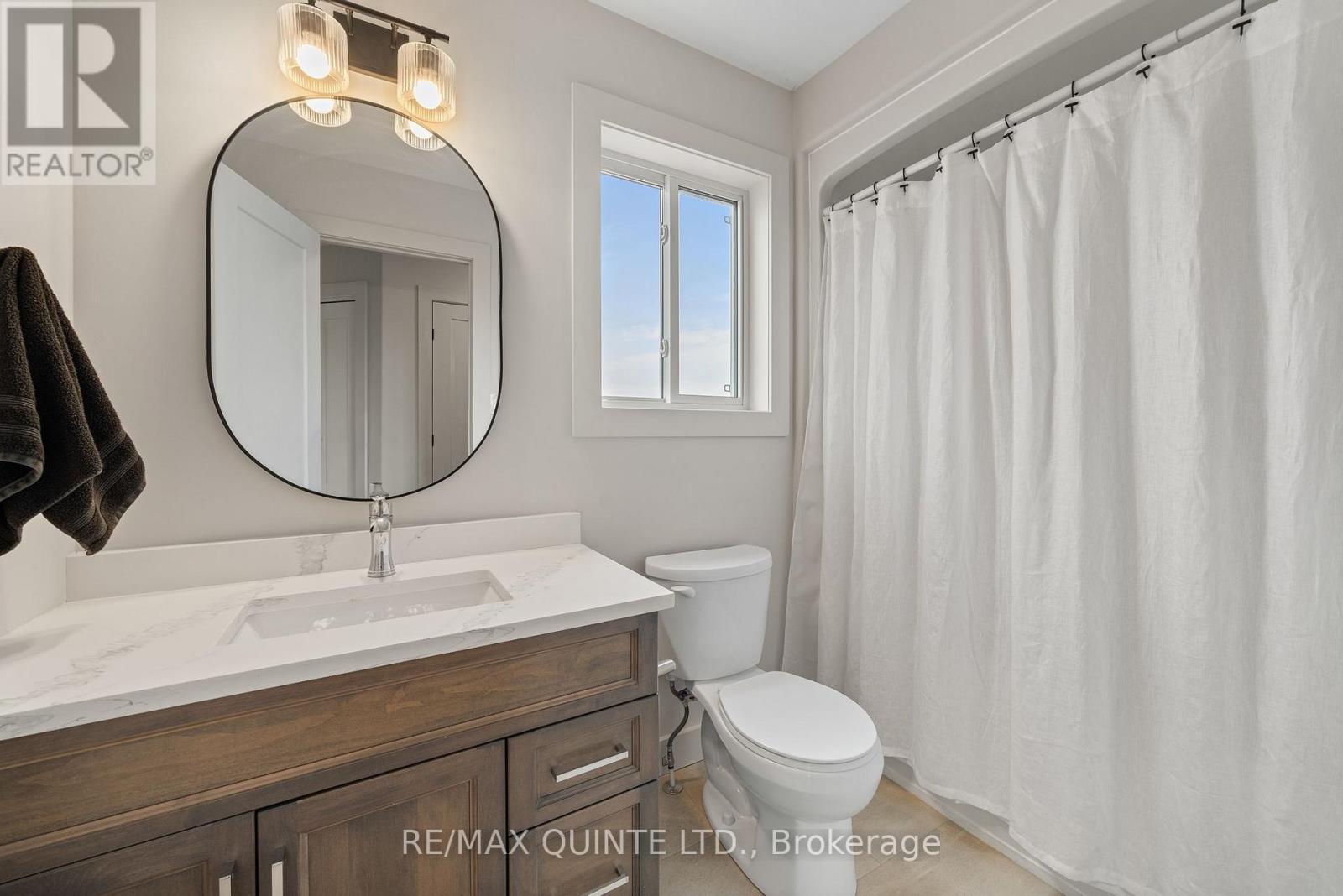 14 Cypress Drive, Belleville (Thurlow Ward), ON - Indoor Photo Showing Bathroom