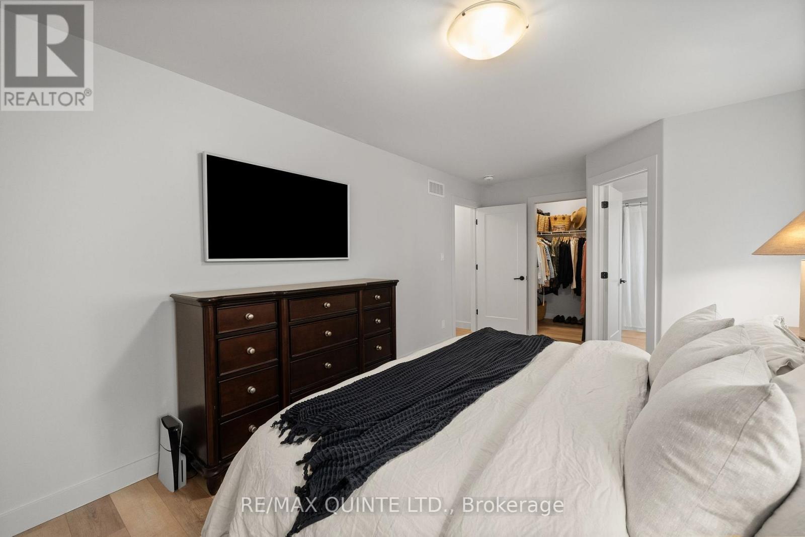 14 Cypress Drive, Belleville (Thurlow Ward), ON - Indoor Photo Showing Bedroom