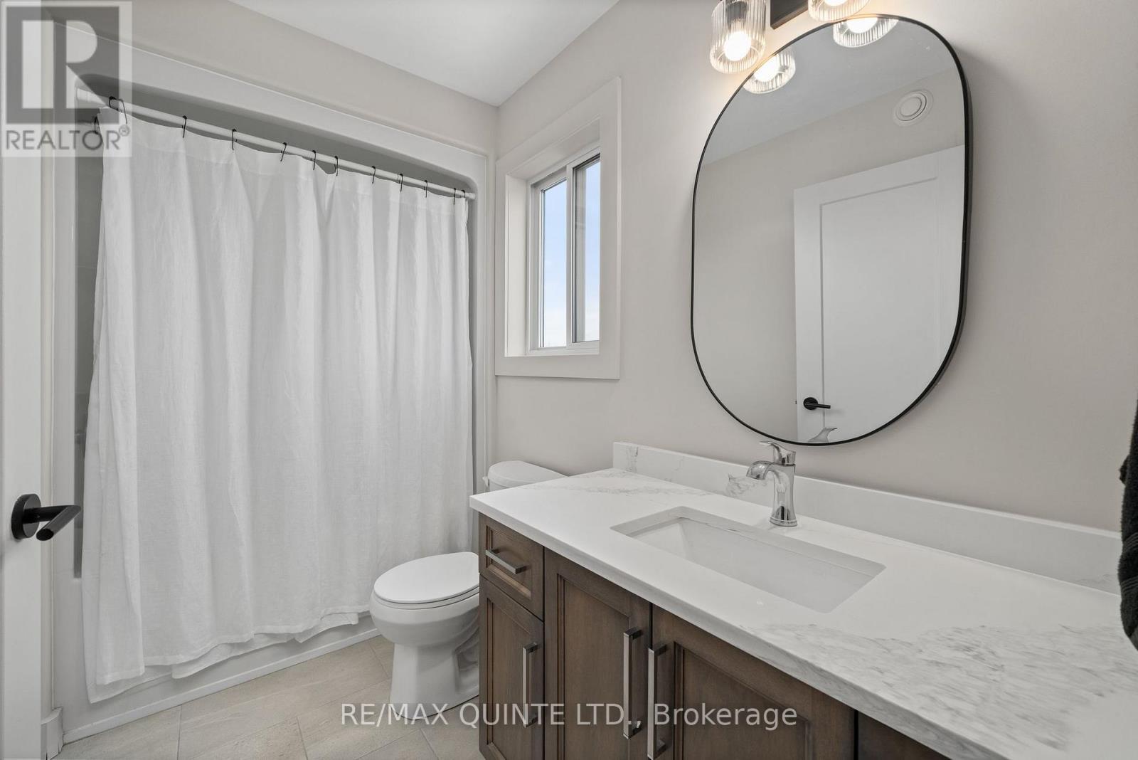 14 Cypress Drive, Belleville (Thurlow Ward), ON - Indoor Photo Showing Bathroom