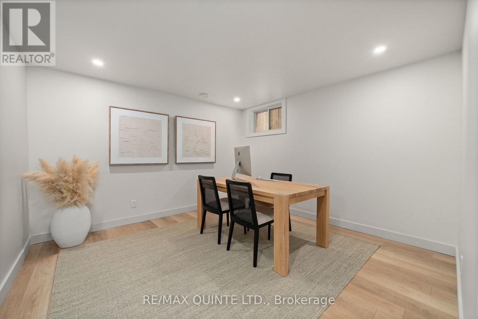 14 Cypress Drive, Belleville (Thurlow Ward), ON - Indoor