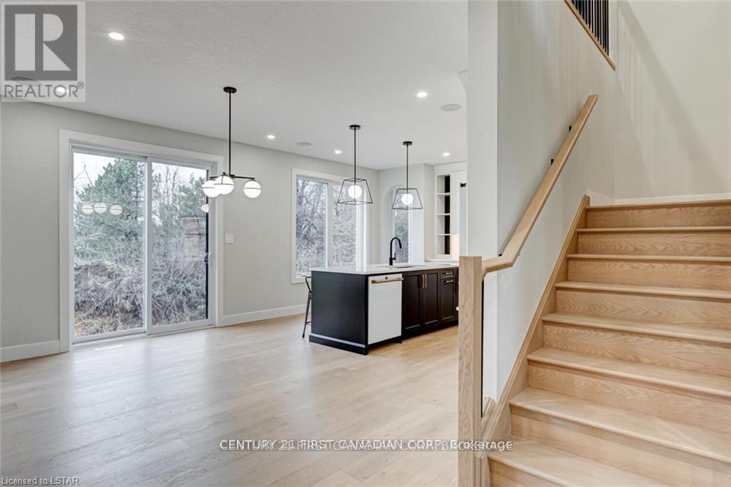 129 Aspen Circle, Thames Centre (Thorndale), ON - Indoor Photo Showing Other Room