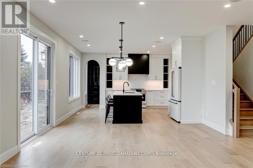 129 Aspen Circle, Thames Centre (Thorndale), ON - Indoor Photo Showing Kitchen