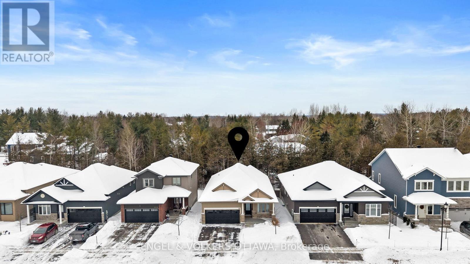 221 Blackhorse Drive, North Grenville, ON - Outdoor With Deck Patio Veranda With Facade