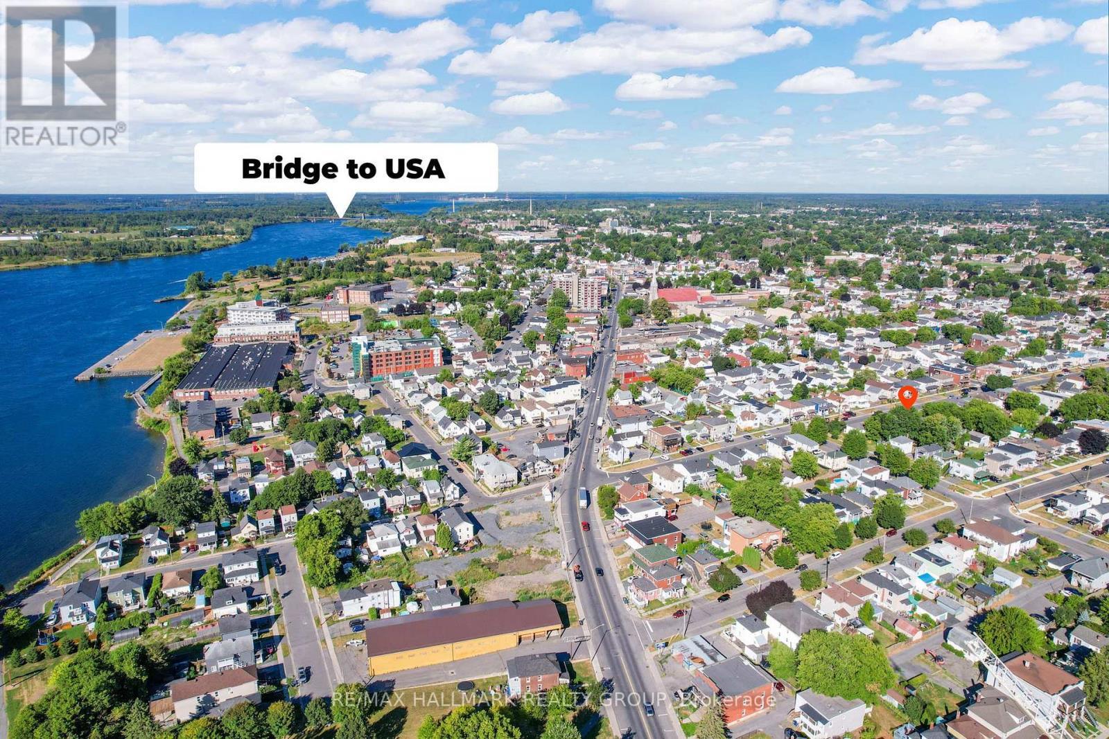 230 Alice Street, Cornwall, ON - Outdoor With Body Of Water With View