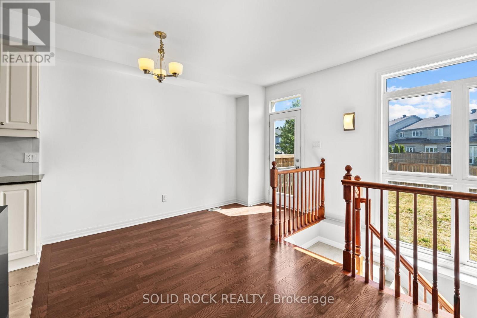 153 Hawkshaw Crescent E, Ottawa, ON - Indoor Photo Showing Other Room