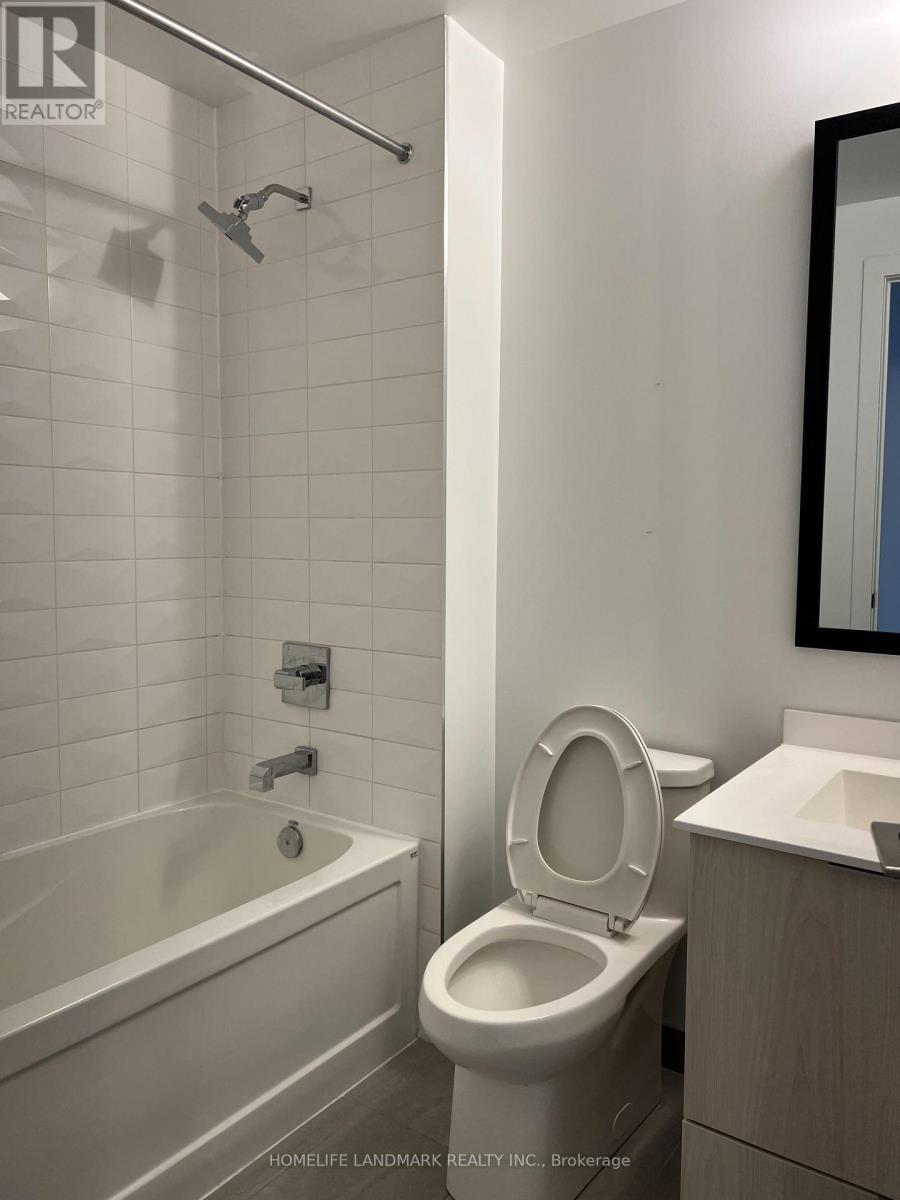 621 - 1 Belsize Drive, Toronto, ON - Indoor Photo Showing Bathroom