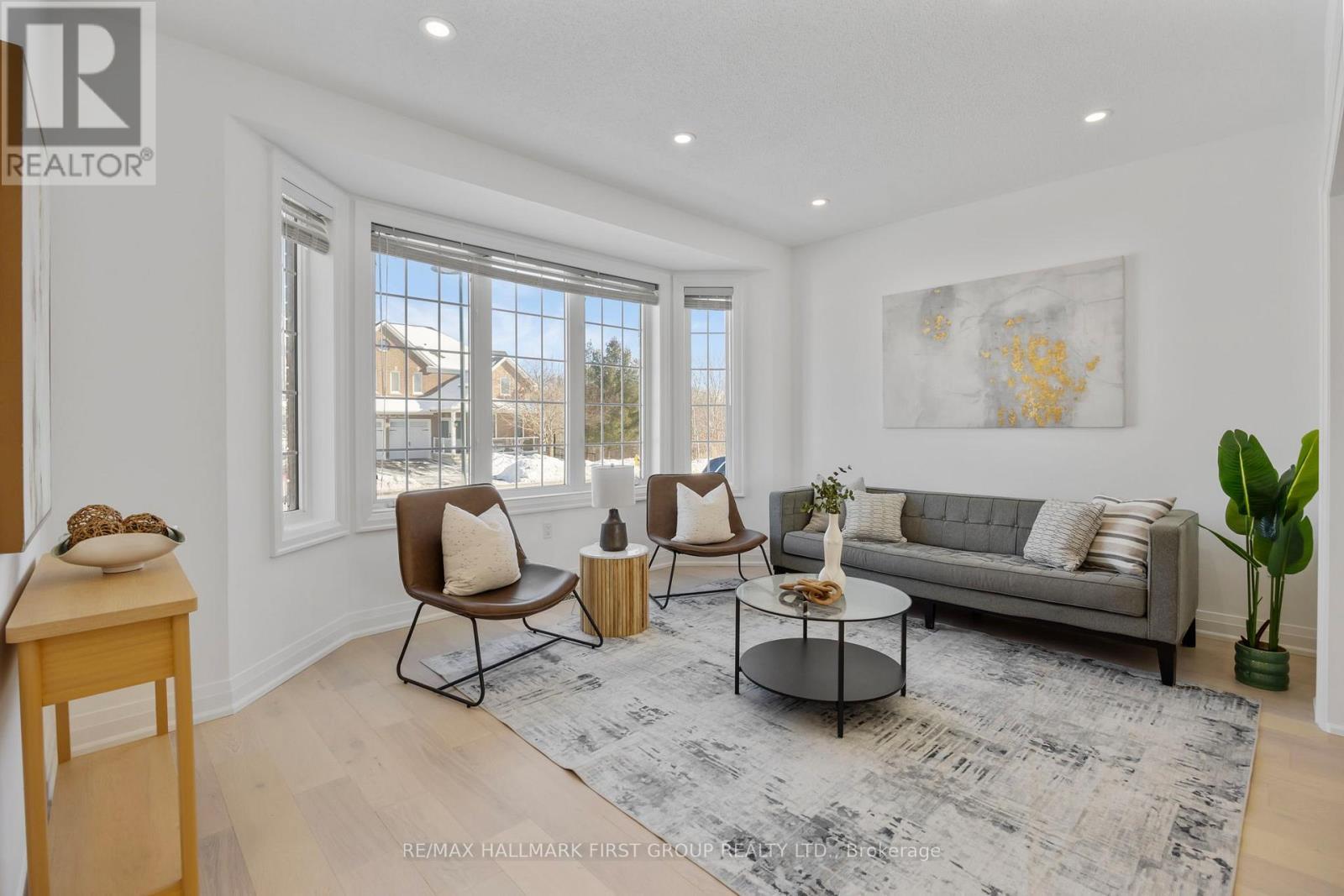 796 Audley Road S, Ajax, ON - Indoor Photo Showing Living Room