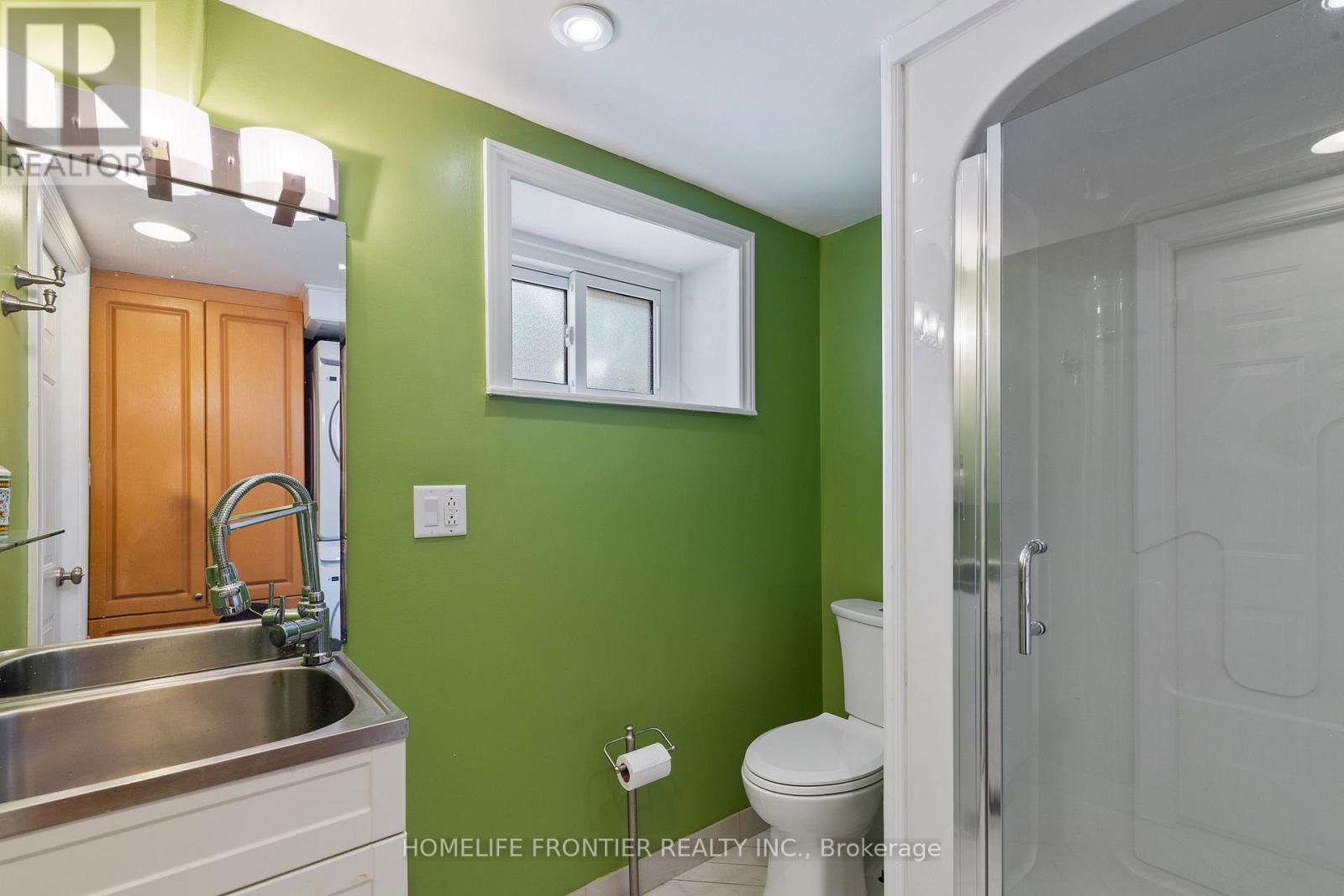 40 Delta Crescent, East Gwillimbury, ON - Indoor Photo Showing Bathroom