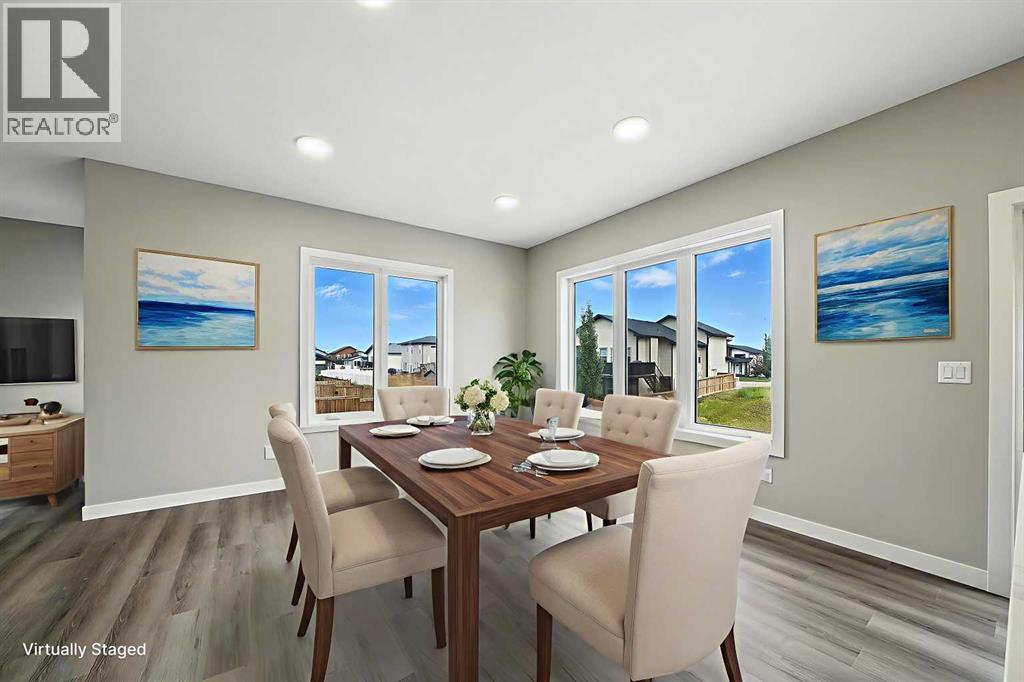 25 Murphy Close, Blackfalds, AB - Indoor Photo Showing Dining Room