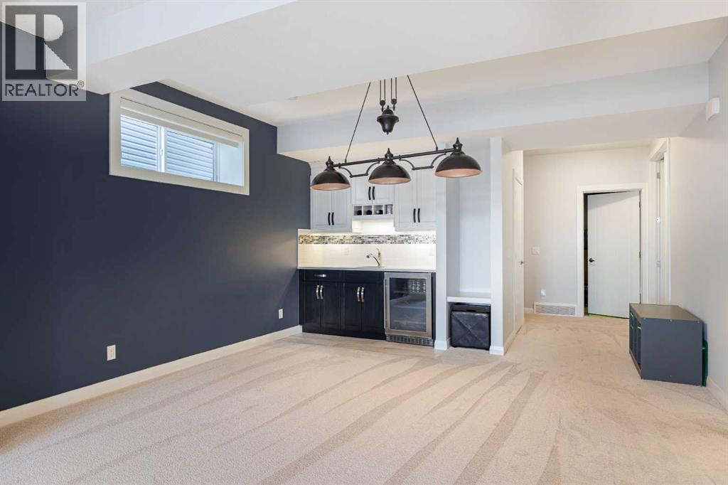 155 Crestridge Hill Sw, Calgary, AB - Indoor Photo Showing Other Room